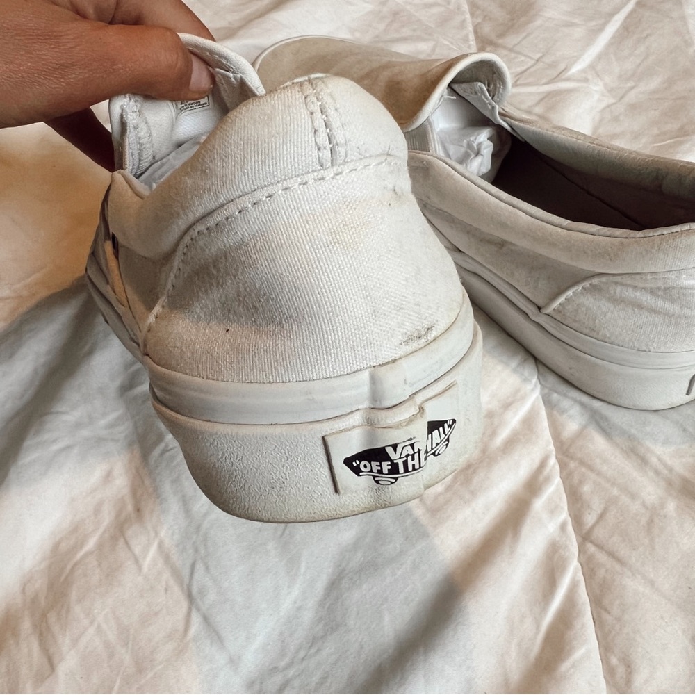 Vans - Picture 3 of 4